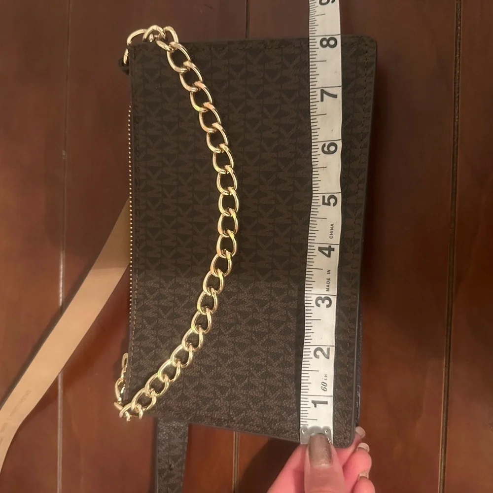 Two Michael Kors bags! One belt bag one crossbody. Black and tan - Picture 4 of 9